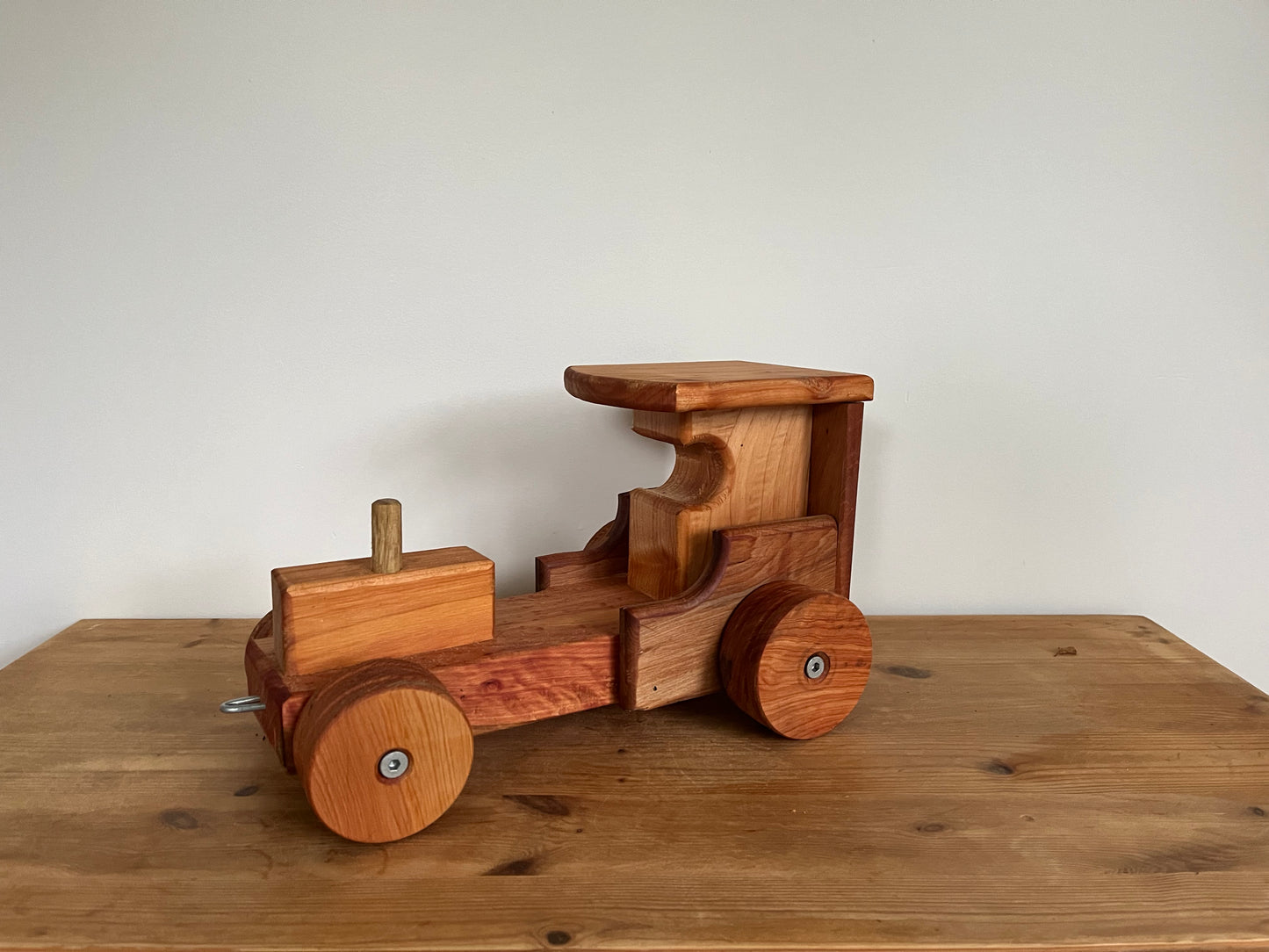 Macrocarpa Tractor